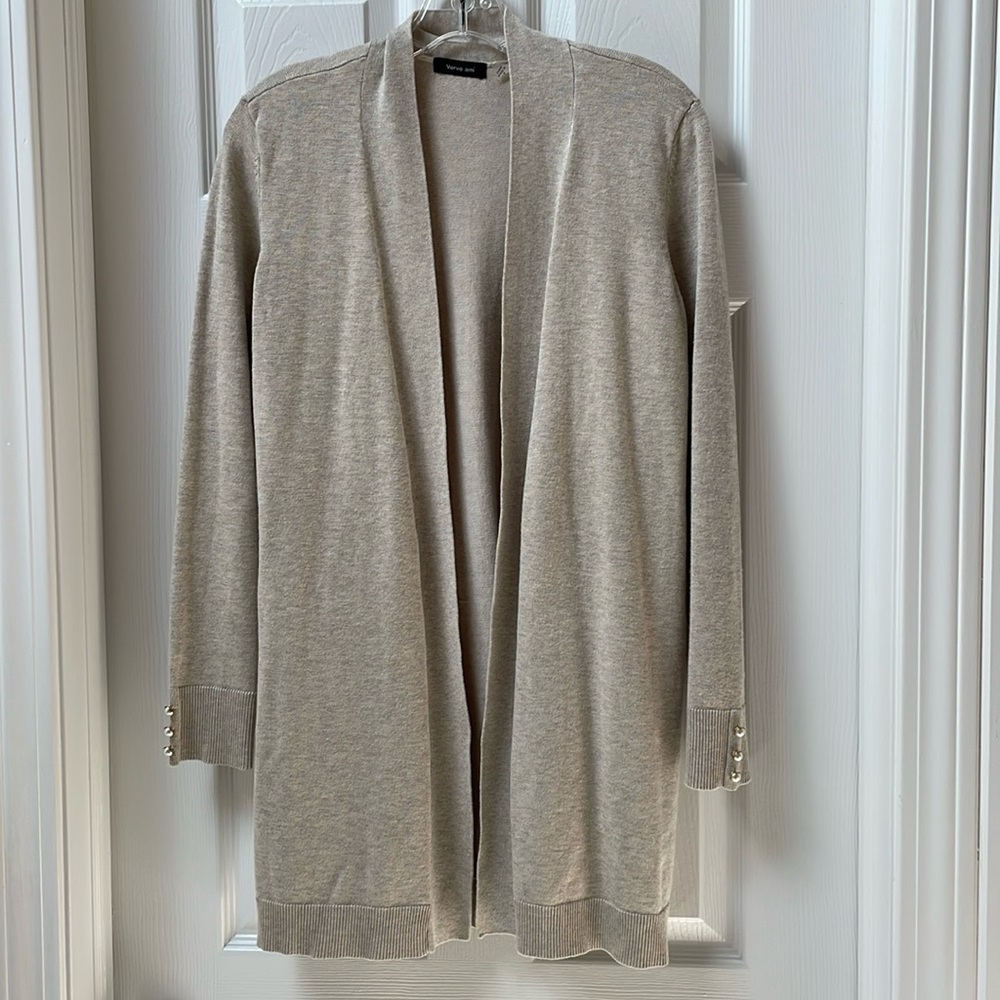 Cardigan sweater